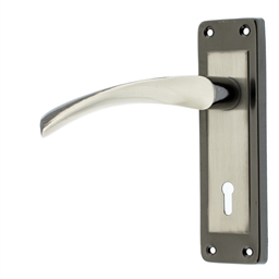 M7B10 - 2 Lever Lockset Lady Star 6